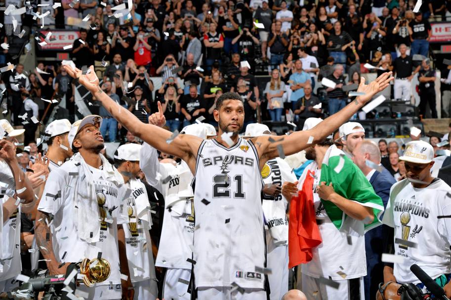 Gli Spurs spazzano via Miami in sole 5 partite: per Timmy  l&#39;ennesimo trionfo. E il riscatto della sconfitta di un anno prima.